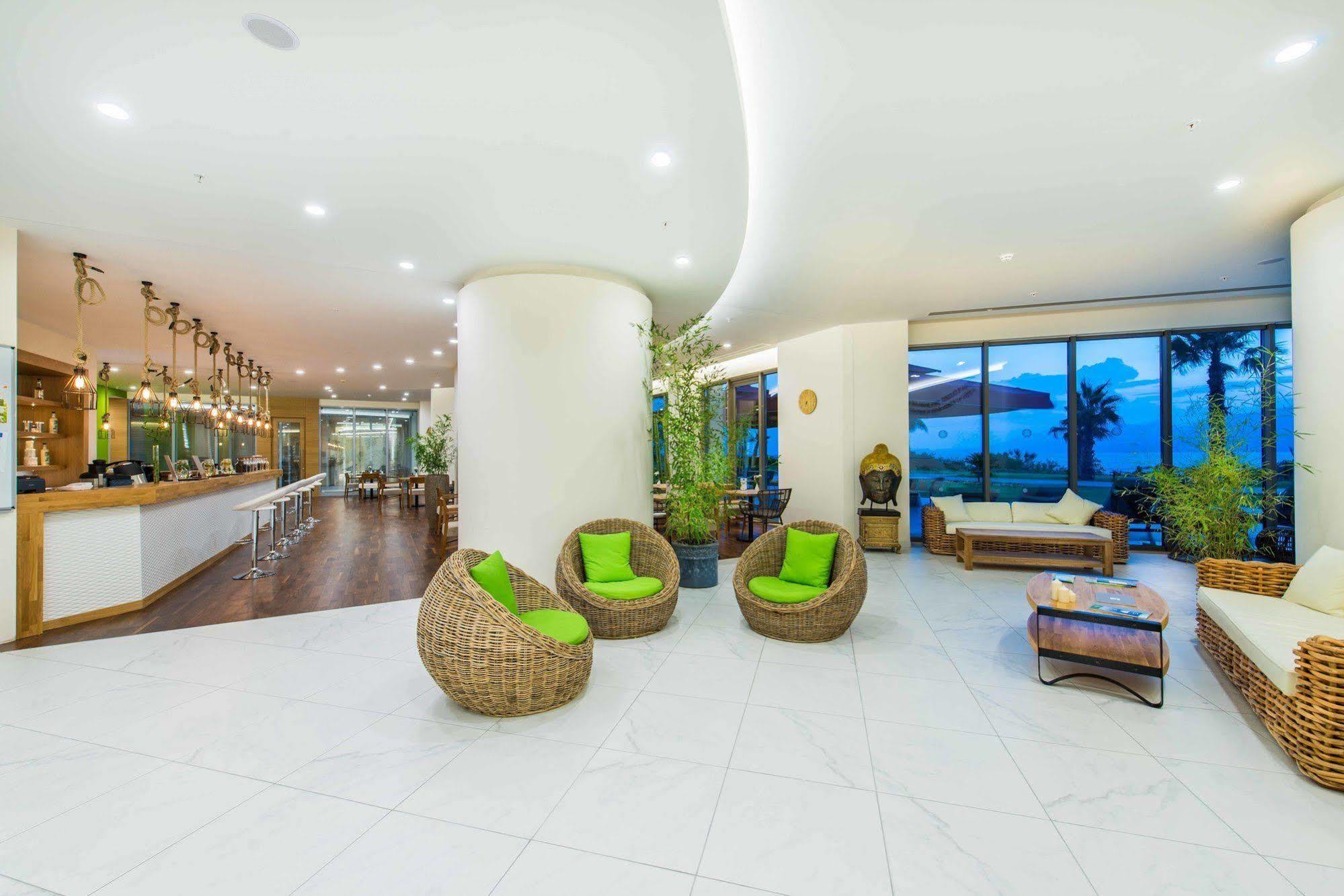 The Lifeco Antalya Well-Being Detox Center And Vegan Hotel Екстериор снимка